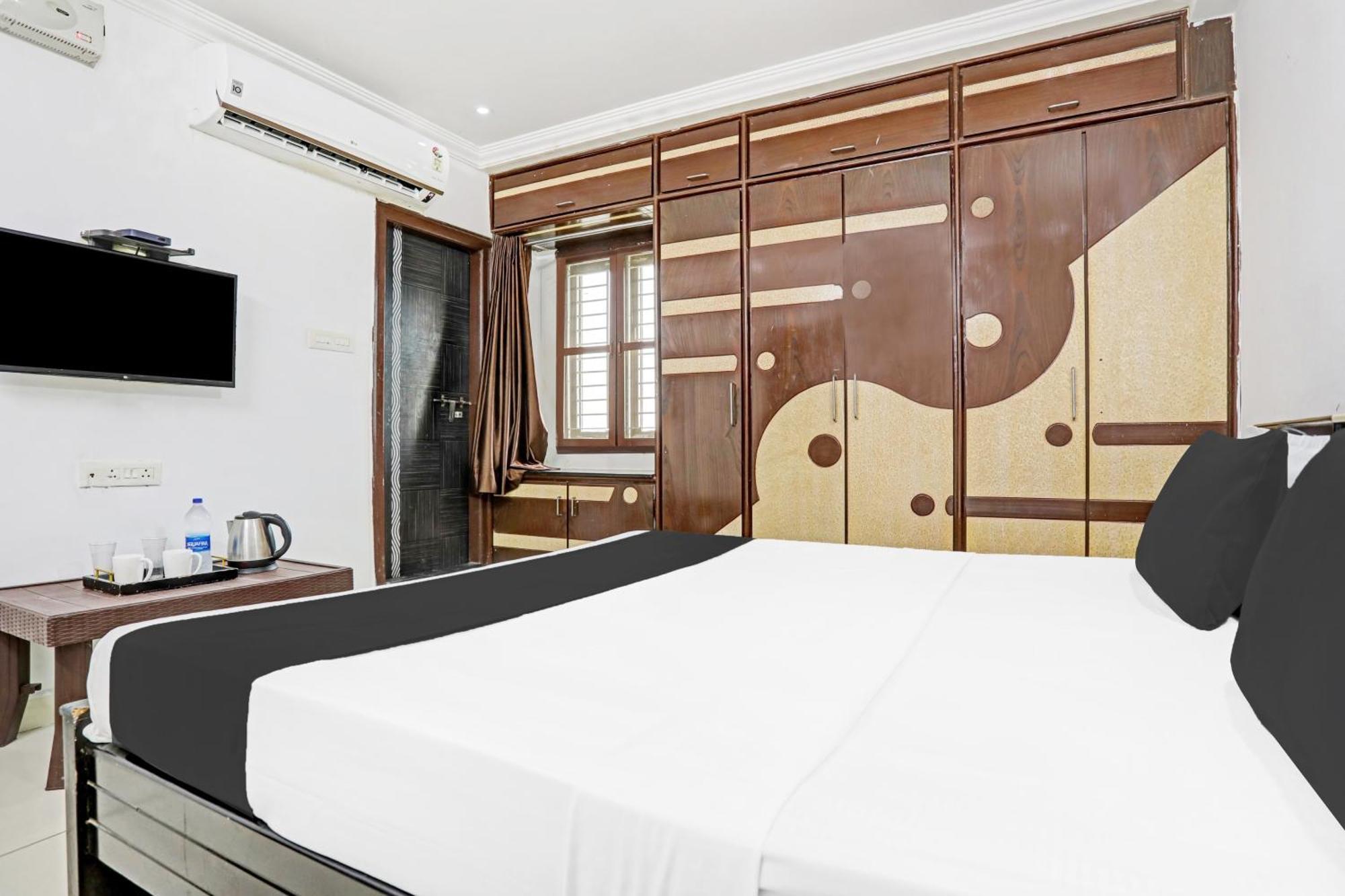 Super Hotel O J3 Luxury Rooms Гунтур Экстерьер фото